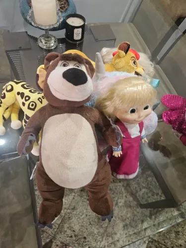 Pelúcias e Bonecas