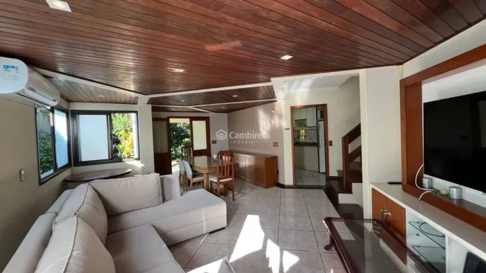 Casa com 3 dorm (1 suite master) à venda em Capoeiras, Florianópolis/SC