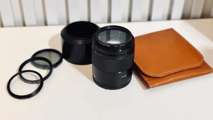 Lente Sony 50mm f/1.8 OSS SEL50F18 + Kit de Filtros 49mm