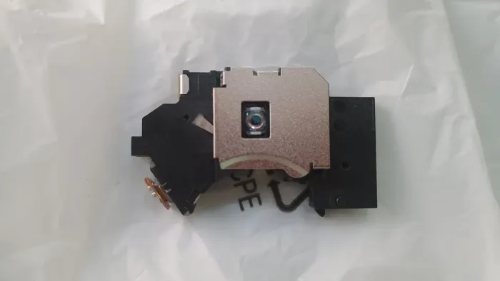 LEITOR ÓTICO PS2 COLOCADO $200,00