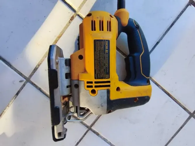 SERRA TICO-TICO DEWALT DW300-B2 ORIGINAL - 220V