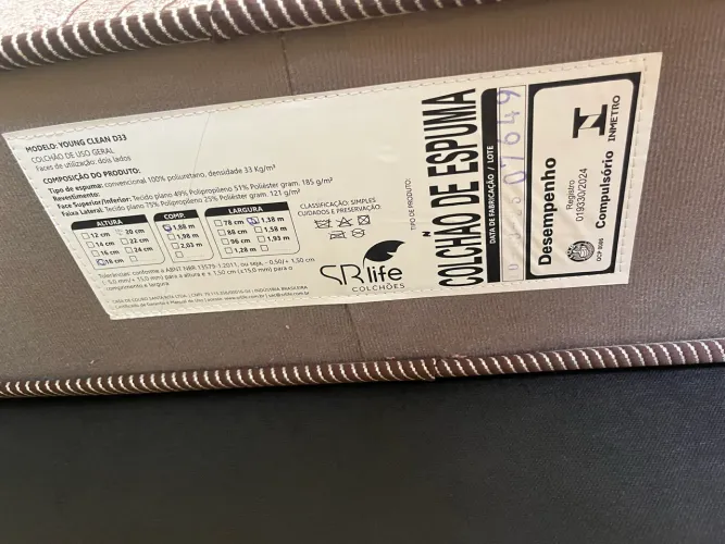 Cama Box com colchão de espuma D33