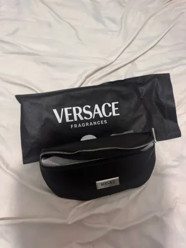 pochete da versace original!