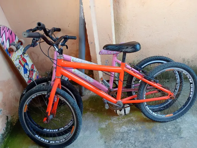2 bicicletas infantil