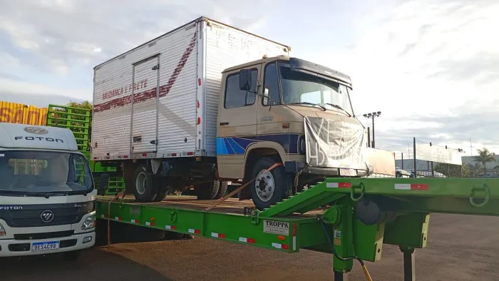 Mercedes bens 708