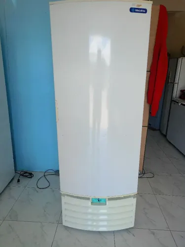 Vendo frrizzer metalfrio tripla ação 