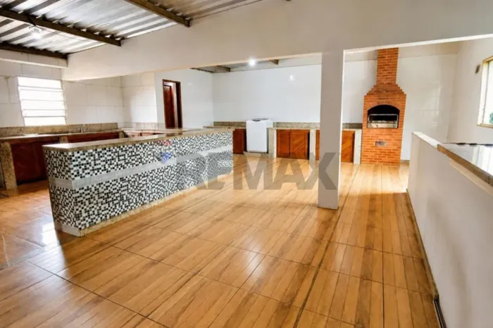 APARTAMENTO DE 200 m² COM 4 QUARTOS EM ITAIPAVA! R$ 280 MIL! COM POSSIBILIDADE DE FINANCIA