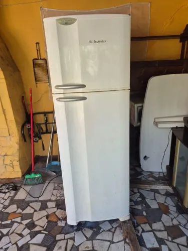 geladeira Eletrolux duplex Fost Free 346 lts