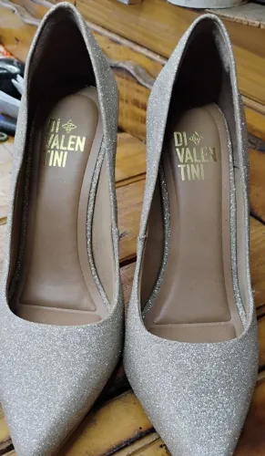 Sapato Di Valletin dourado com glitter número 36 novo nunca usado 