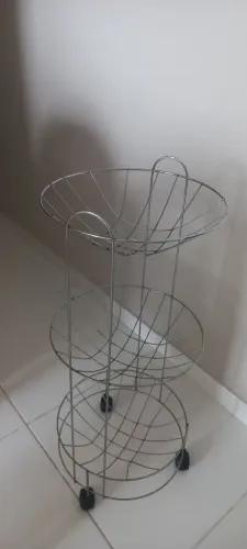 Vendo fruteira 35 reais, pra vender logo.