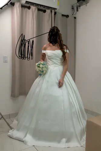 Vendo ou alugo vestido de noiva