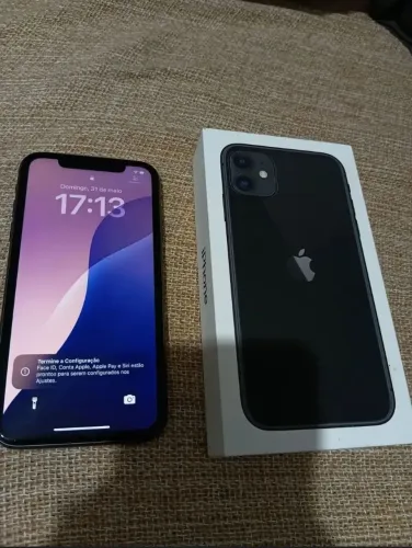 iPhone 11 64gb pouco tempo de uso pega fice id  R$1000 