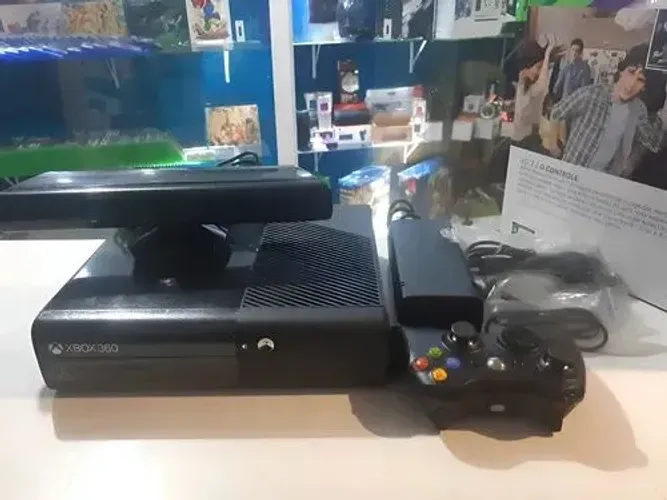 Xbox 360 desbloqueado slim 2 controles e kinect