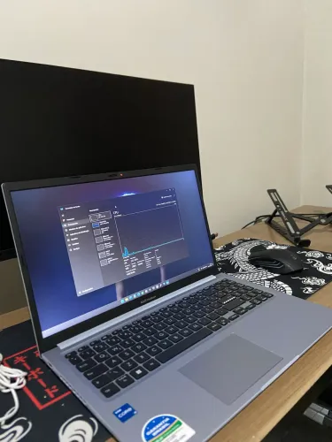 ASUS VIVOBOOK 15 | I5 12a geração, SSD NVME 256gb, 8GB RAM 3.2hz
