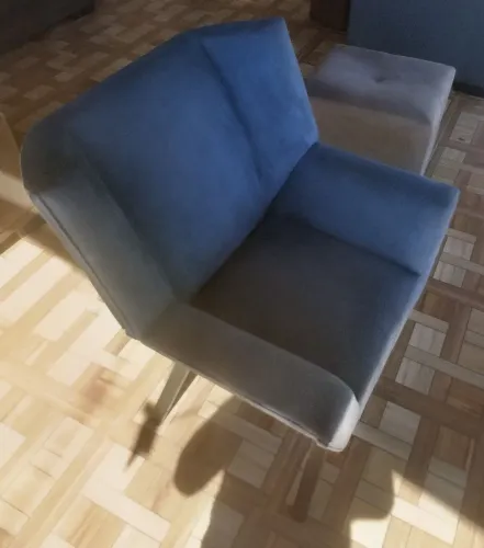 Vendo poltrona/cadeira em Santa Lúcia, Águas Lindas de Goiás,por 350 reais (barato)