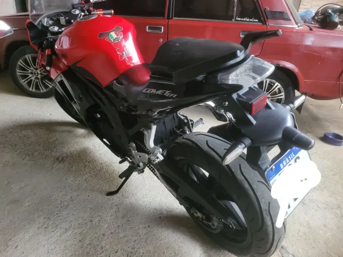Moto GT 650R