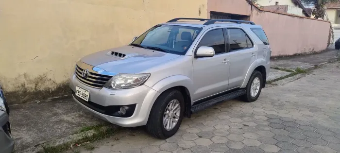 Toyota Hilux SW4 SRV D4-d 4X4 3.0 TDI Dies. AUT 2013