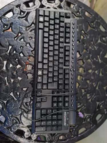 Teclado com Fio MegaWare - Completo e Resistente