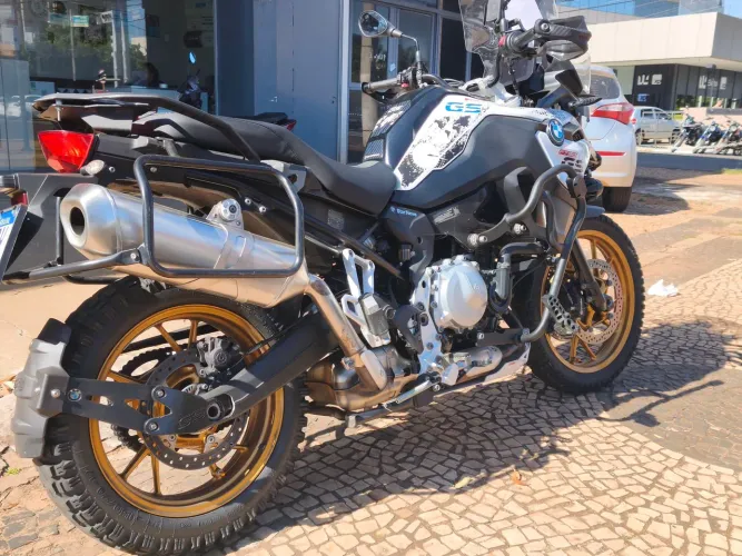 Vendo BMW F 750 PREMIUM