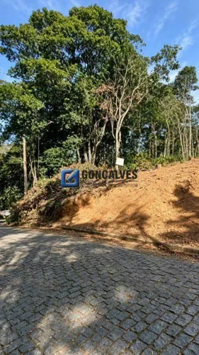 Terreno de 2.000 m² à venda em Ribeirão Pires Quarta Divisão