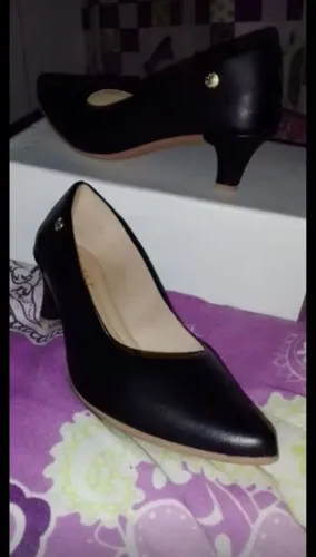 Sapato Scarpin Clássico Preto : calça n° 35 sintético confortável pouquíssimas vezes usado