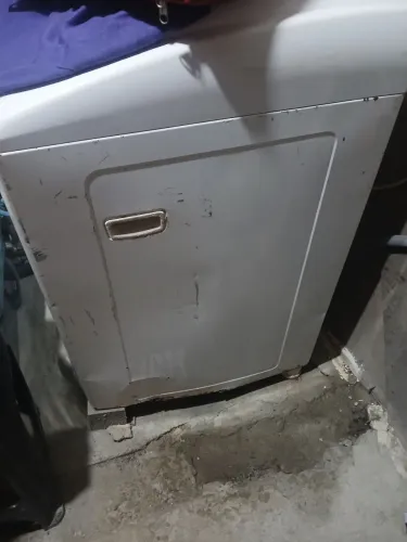 Faço reparo em máquinas