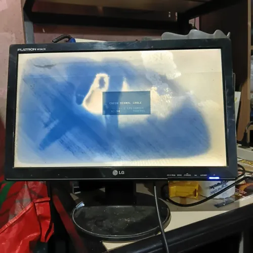 Monitor LG Flatron W1941S 19" (com defeito na tela - para peças)