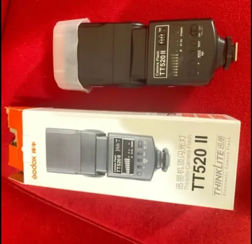 Flash Godox TT 520 II seminovo