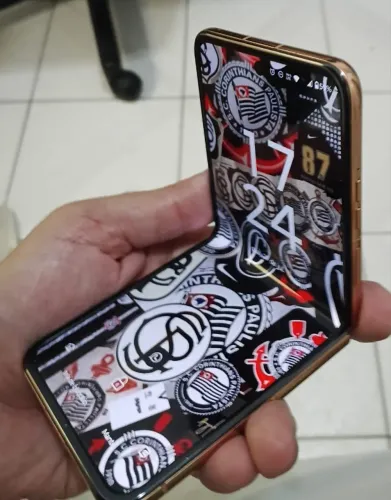 Razr 50 Ultra 512GB e 24 Ram Sem Marcas de uso/ Como Novo!