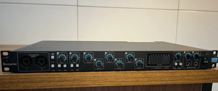 Interface de Áudio Focusrite Saffire PRO 40