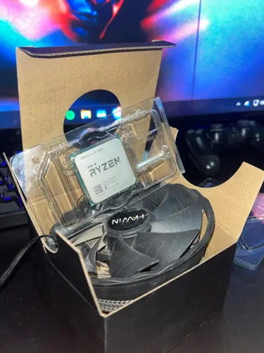 Ryzen 3 3200G para sair logo