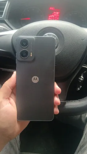 Estou vendendo celular motorola 128gb pouco tempo de uso