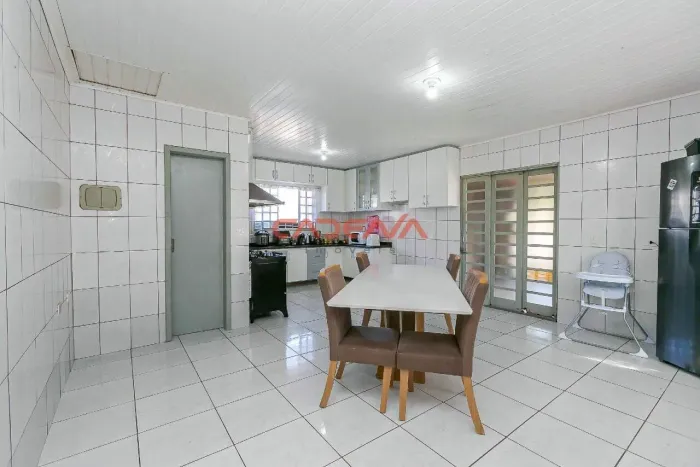 Casa com 3 quartos e 4 vagas à venda no Bairro Alto