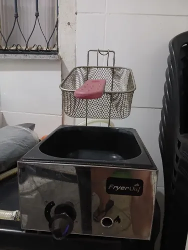 Vendo fritadeira a gás 5lts