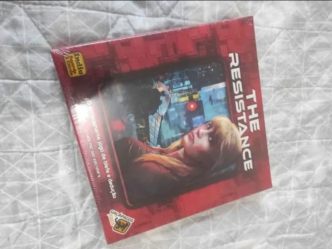 Jogo The Resistance Novo Lacrado Galápagos - Aceito Cartão