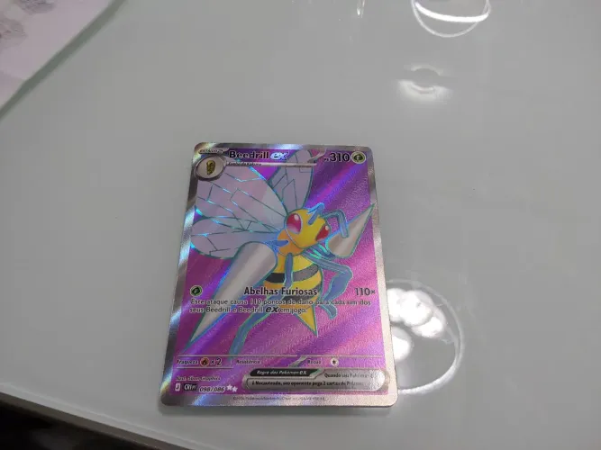 Carta Pokémon Beedrill ex 098/086 - Coleção Caos Ascendente (Original)