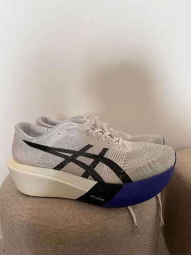 ASICS METASPEED SKY TOKYO