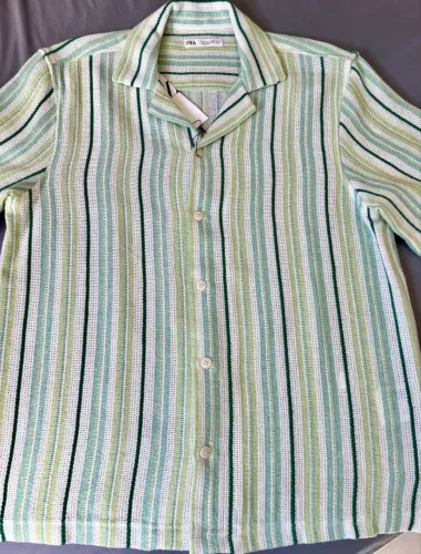 Camisa Listrada Verde e Branca P/M Zara