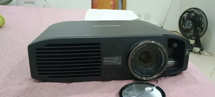 PROJETOR PANASONIC PT-ae7000u