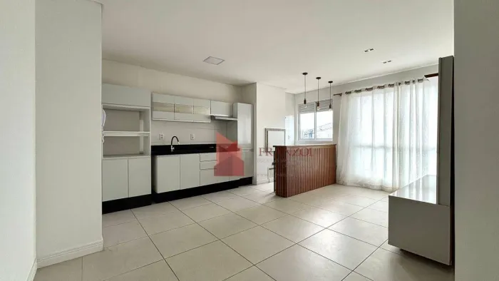 LOCAÇÃO - Apartamento semimobiliado com 2 dormitórios no bairro Dom Bosco, Itajaí