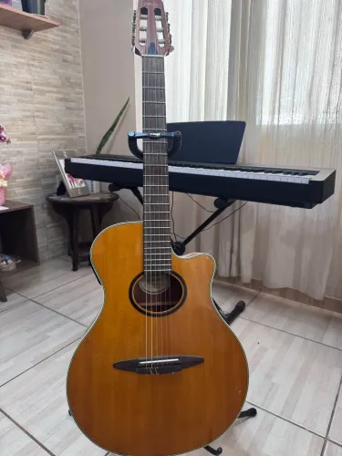 Violão yamaha 