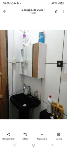 Alugo casa com 3 quartos na compensa 1 proximo.ao Mini Shopping