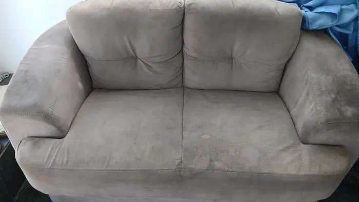 Sofá usado 2 lugares tecido