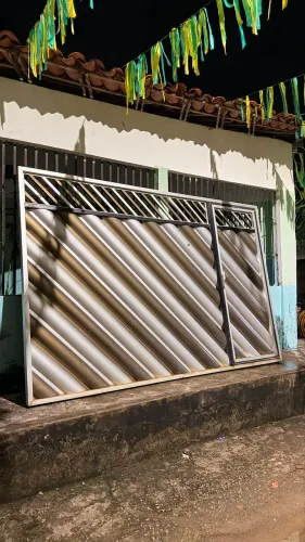 Portão de alumínio