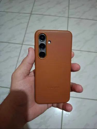 Samsung S24