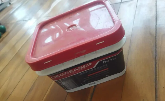 TECHNICARE DEGREASER: TECHNICARE DESENGORDURANTE