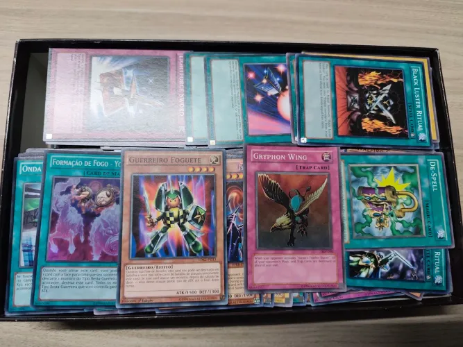 Cartas cards yu-gi-oh Konami são mais de 600 cartas original