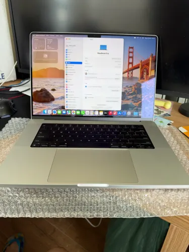 MacBook Pro 16 M1 Max 64GB RAM | 1TB SSD | 32-Core GPU |