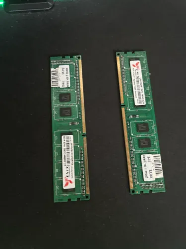 Kit Memória RAM DDR3 8GB (2x4GB) 1600MHz para PC Desktop