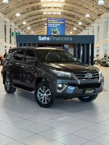 Toyota Hilux SW4 SRX 4X4 2.8 TDI 16V Dies. Aut. 2019